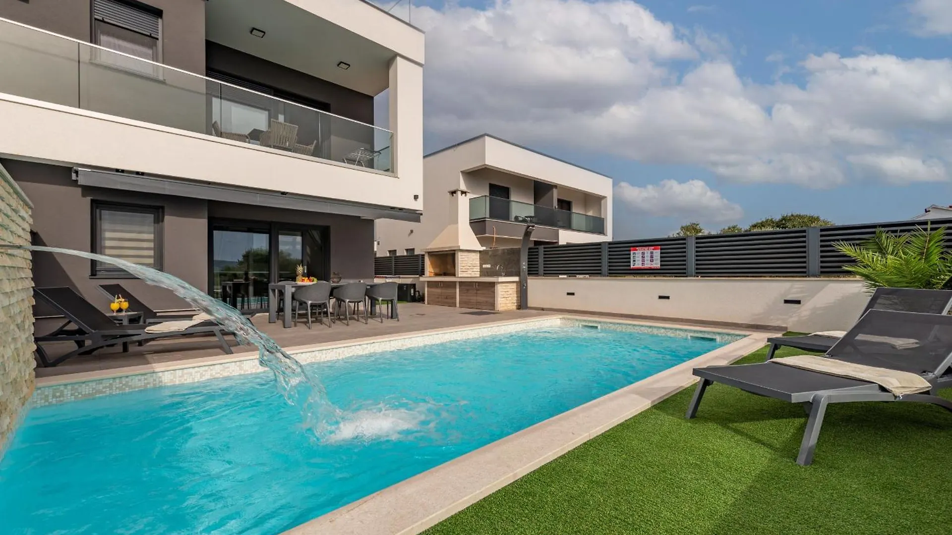 Villa Blue Sky 2 Zadarvillas Turanj
